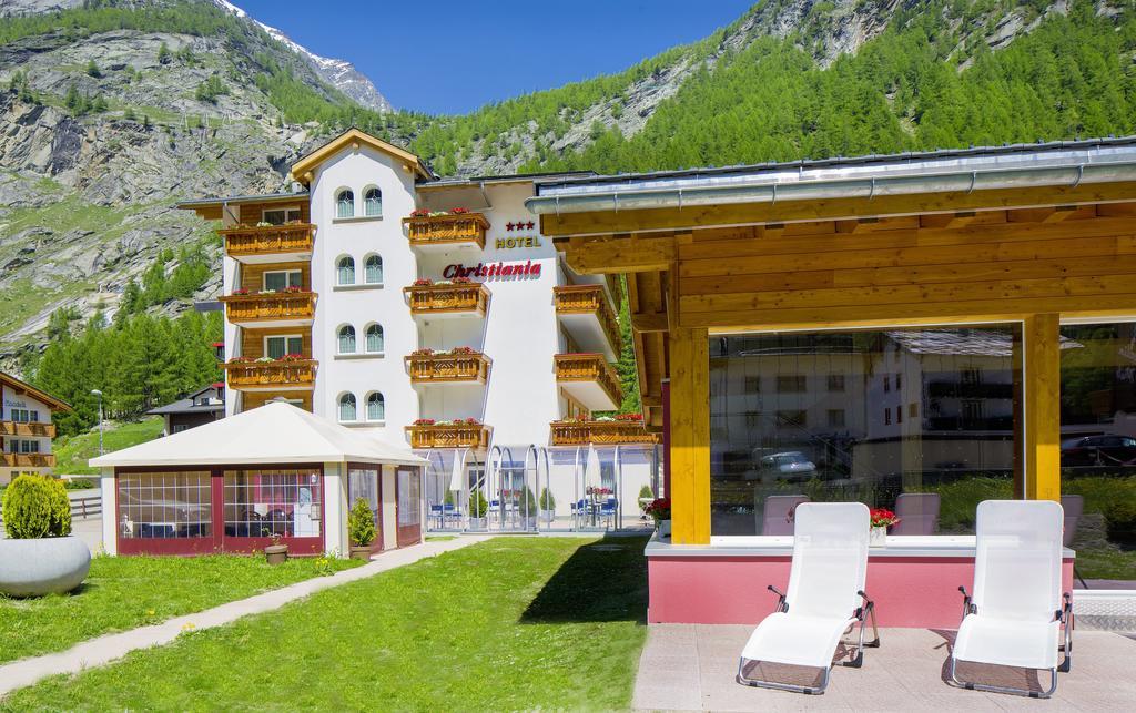 Wellness- Und Schneesporthotel Christiania Saas-Almagell Exterior foto
